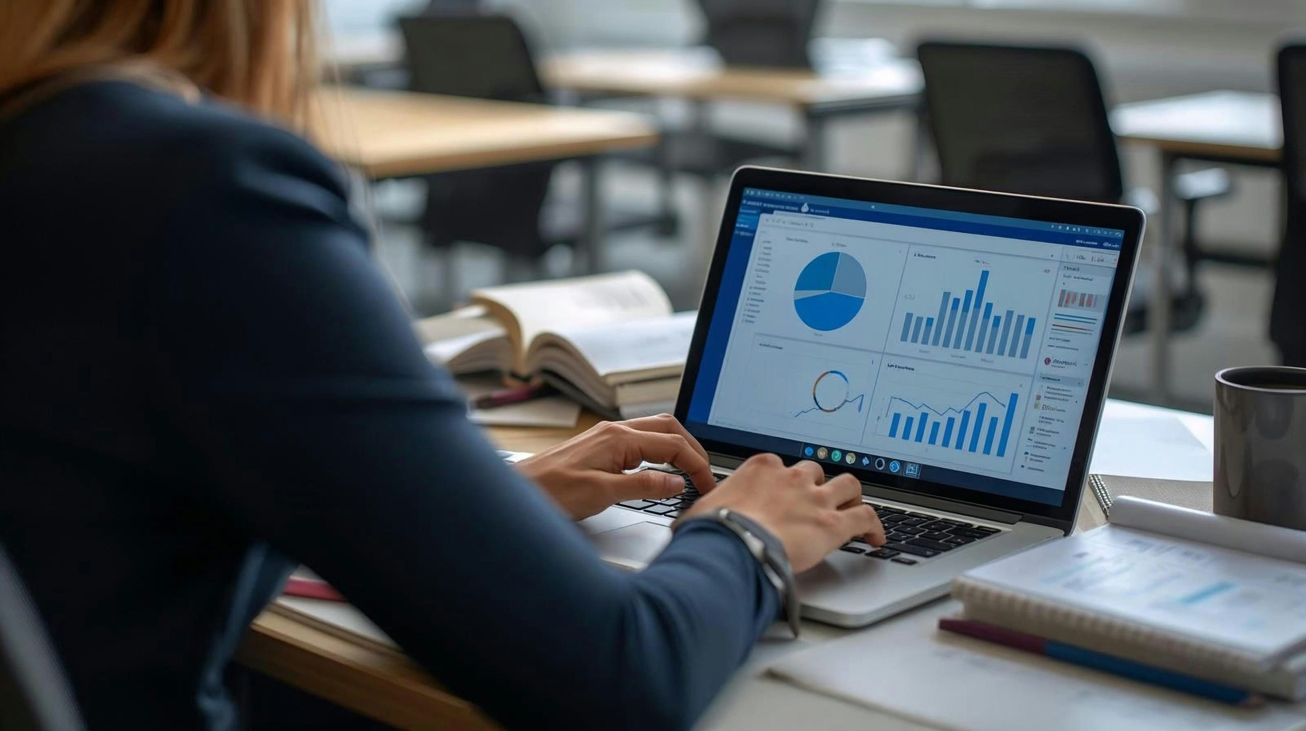 Furad: Baro Xirfadaha Data Analytics & AI Bilaash!